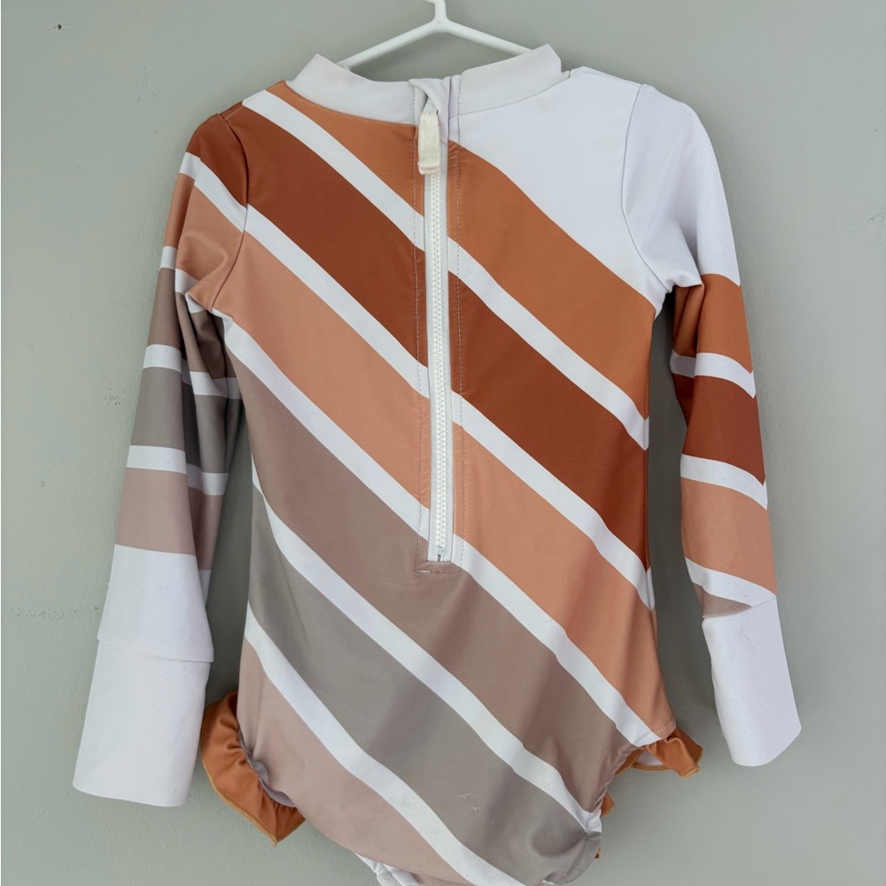 Oopsie Daisy Neutral Ombré Rash guard - Picture 2 of 2